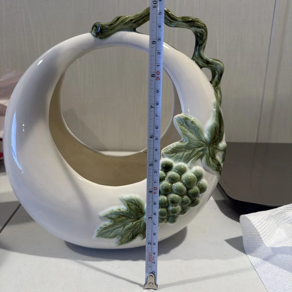 Vtg 1950s Hull Tokay‎ Tuscany Moon Basket Planter Vase Grapes Leaves Vine Handle